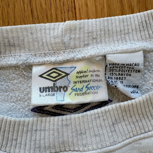 Umbro Sand Soccer Vintage 90s Crewneck Pullover Sweatshirt Logo Made in USA XL - Picture 4 of 16